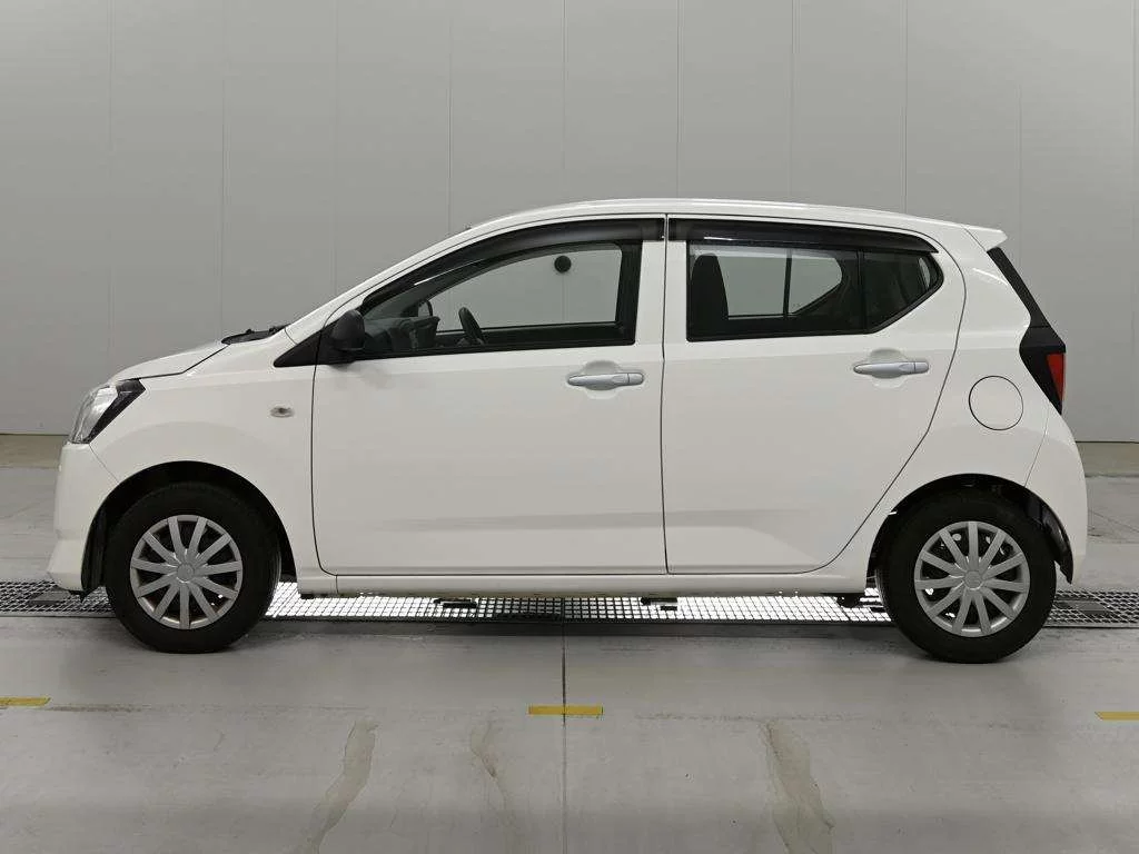 Daihatsu Mira e:S LA350S 2021